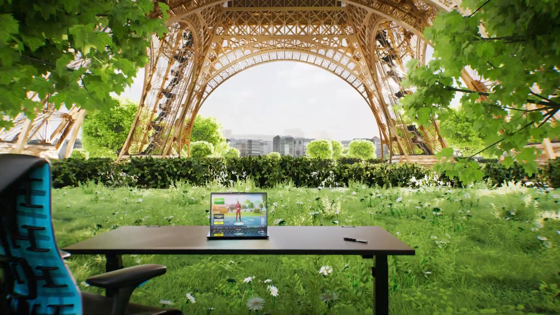 Bureau et ordinateur sous la tour Eiffel dans un décor végétalisé.